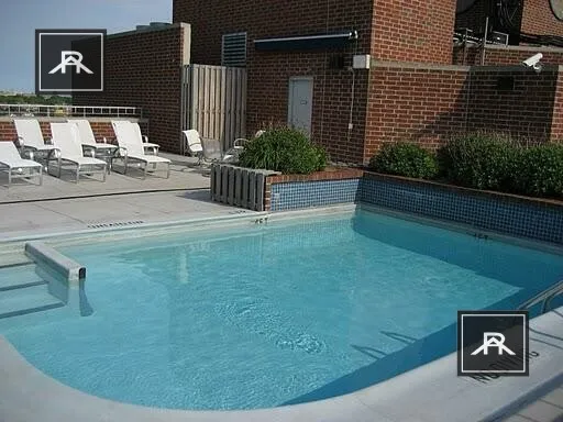 15 North Beacon St, Allston
