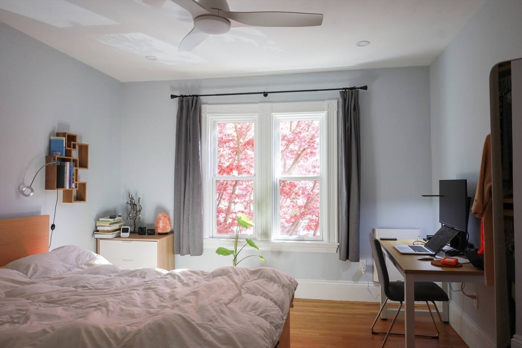 21 Edge Hill St, Jamaica Plain