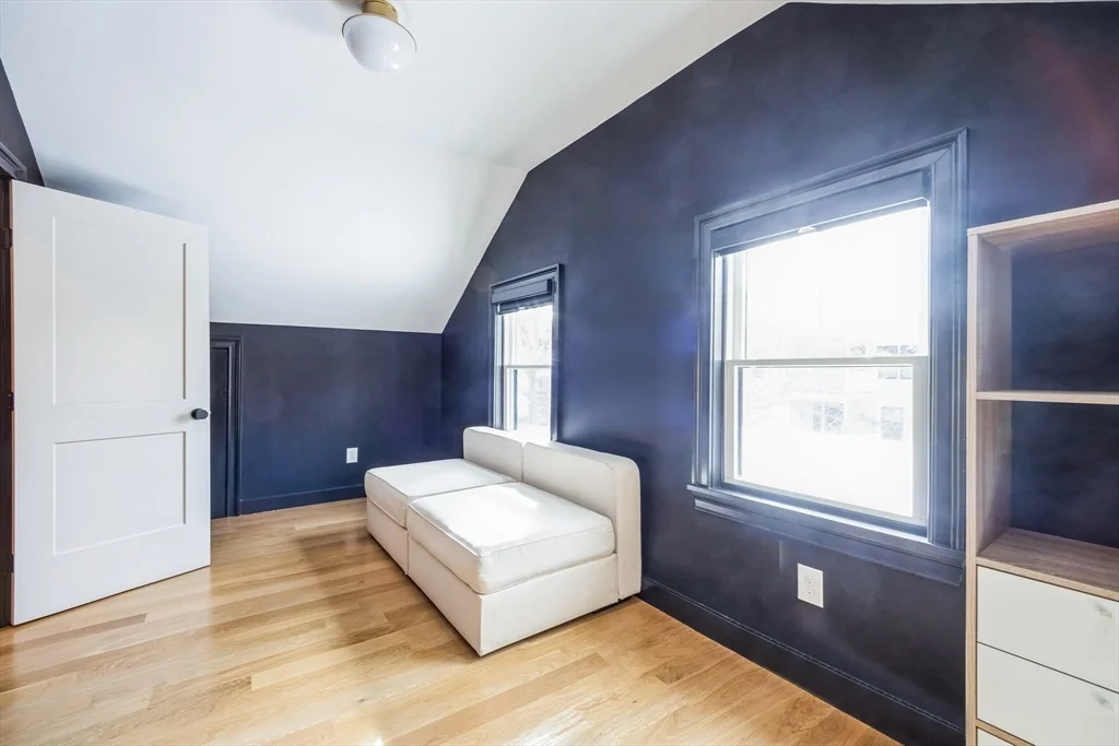 20 Fairmont St, Cambridgeport