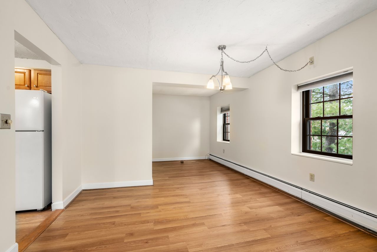 16 Winter St, Waltham