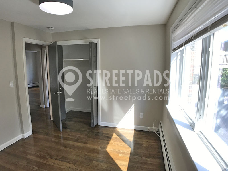 50 Evergreen St, Jamaica Plain