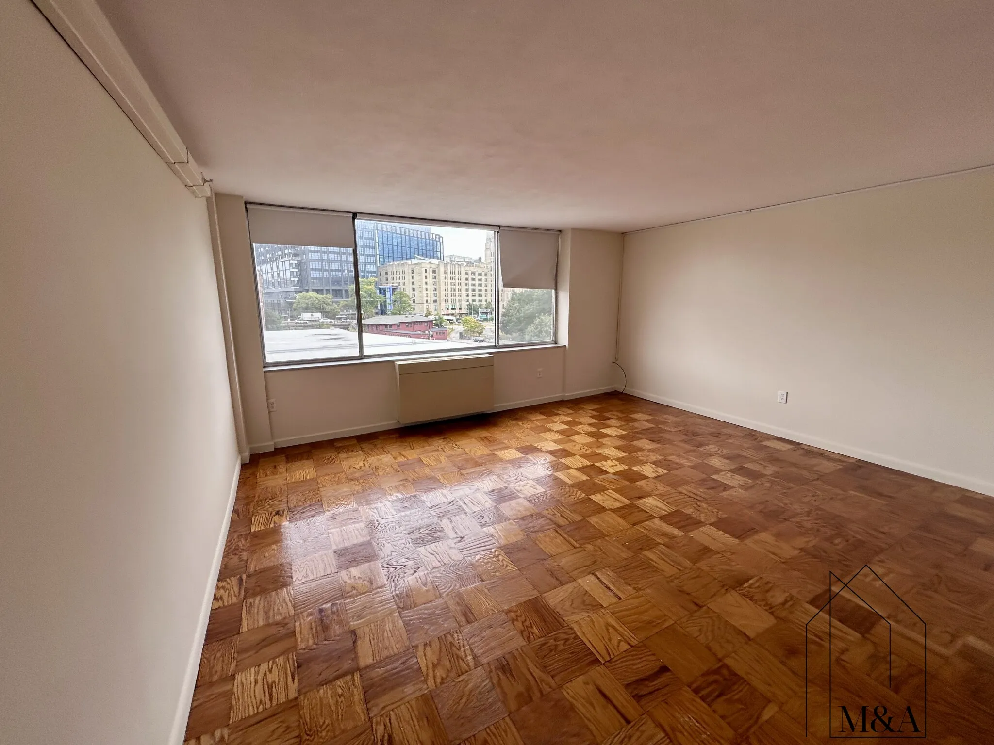 101 Monmouth St, Longwood