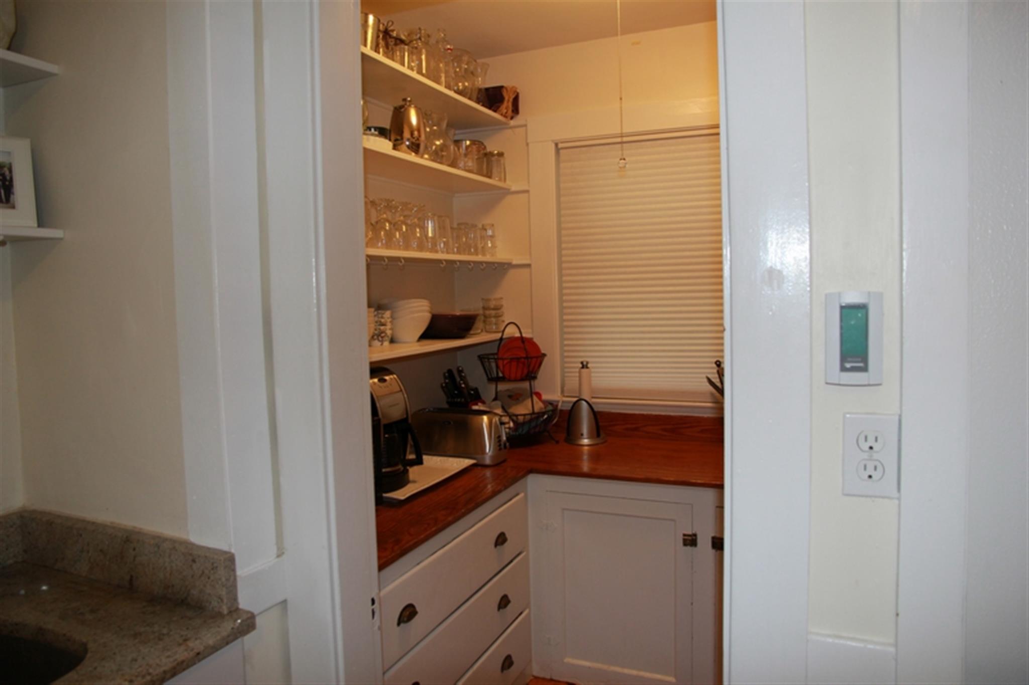 2.5 bed, 1 bath apartment for rent at 42 Standish St Unit 1, Huron Village — photo 7 of 14