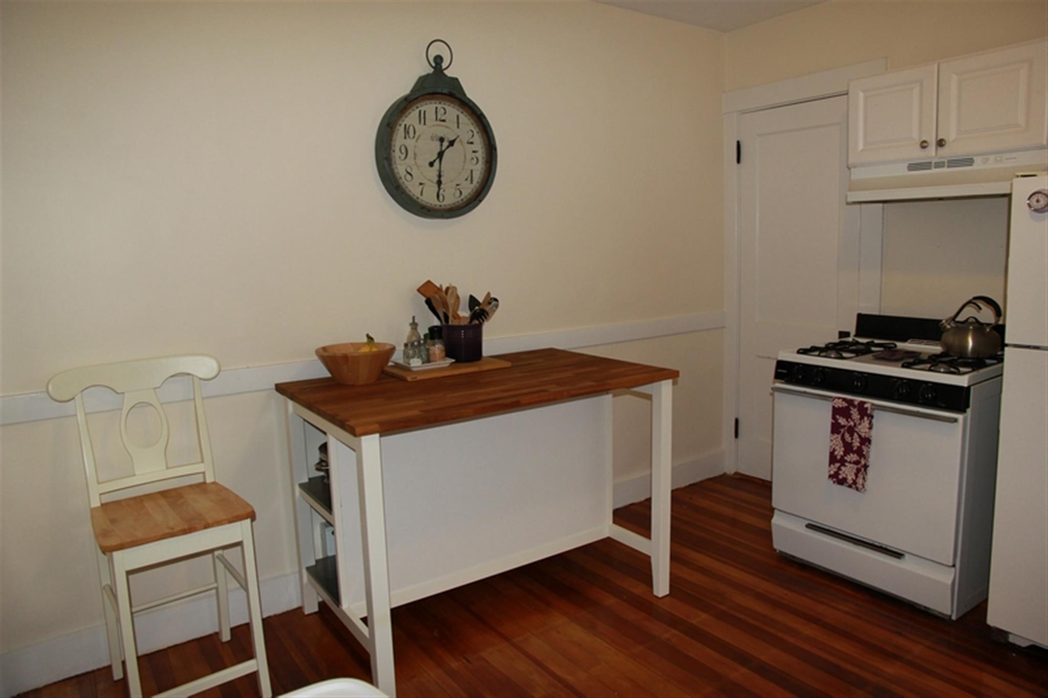 2.5 bed, 1 bath apartment for rent at 42 Standish St Unit 1, Huron Village — photo 8 of 14