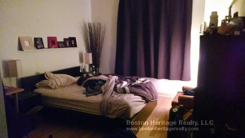 3 bed, 2 bath apartment for rent at 3 Douglass Park Unit 105, Fenway — photo 2 of 4