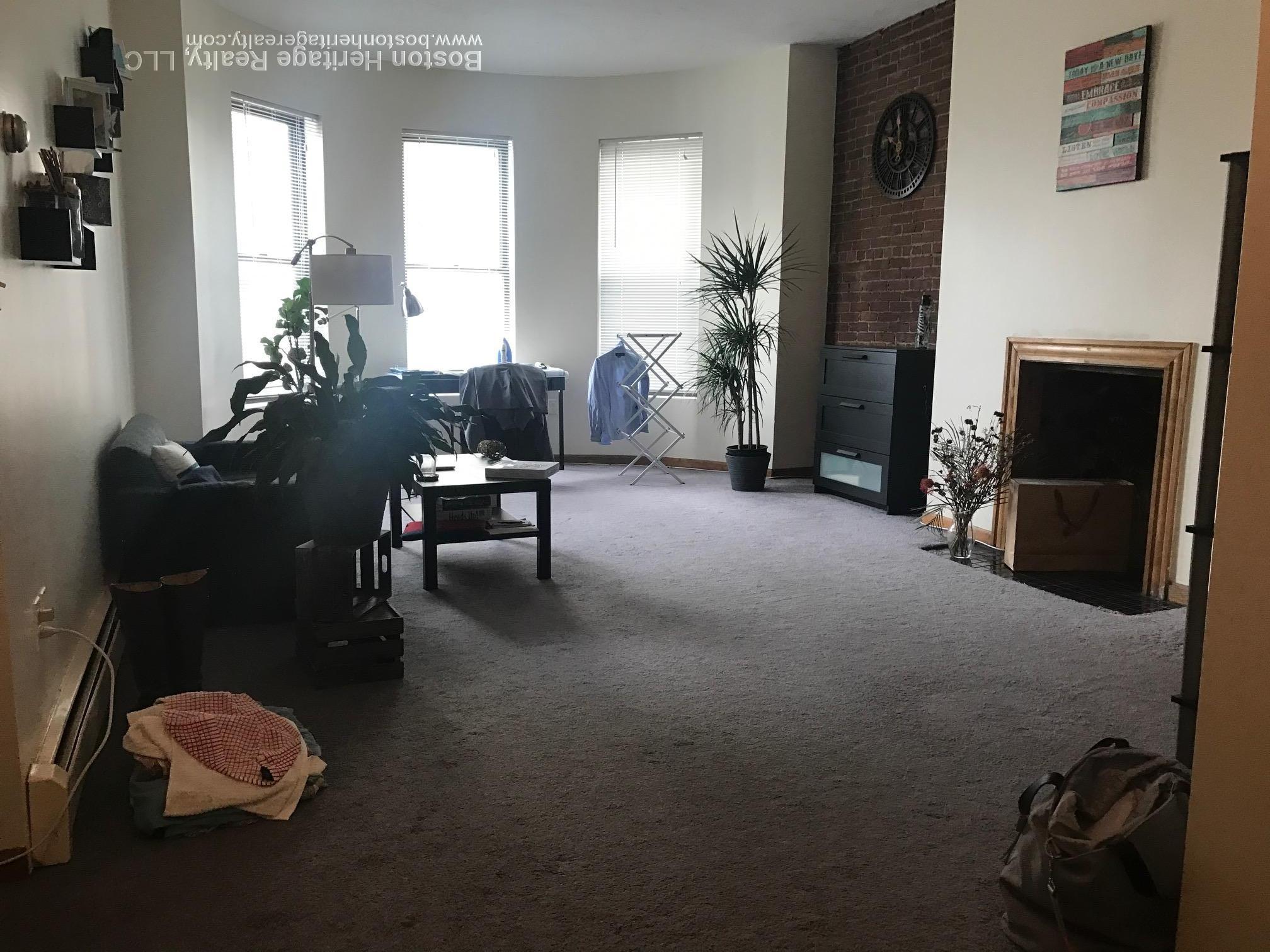 1 bed, 1 bath apartment for rent at 12 Westland Ave Unit 5, Fenway