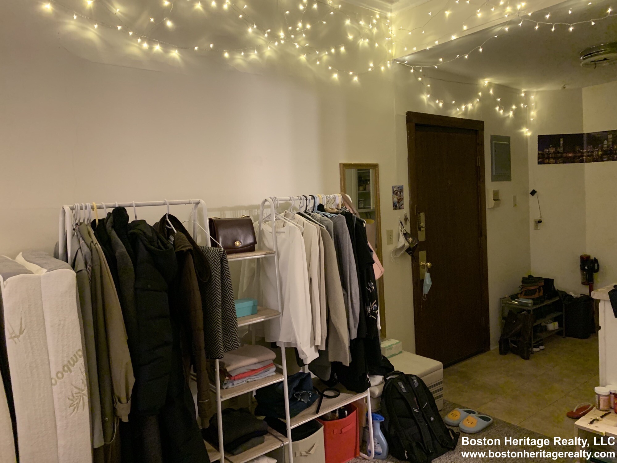 Studio bed, 1 bath apartment for rent at 12 Symphony Rd Unit 3, Fenway — photo 4 of 4