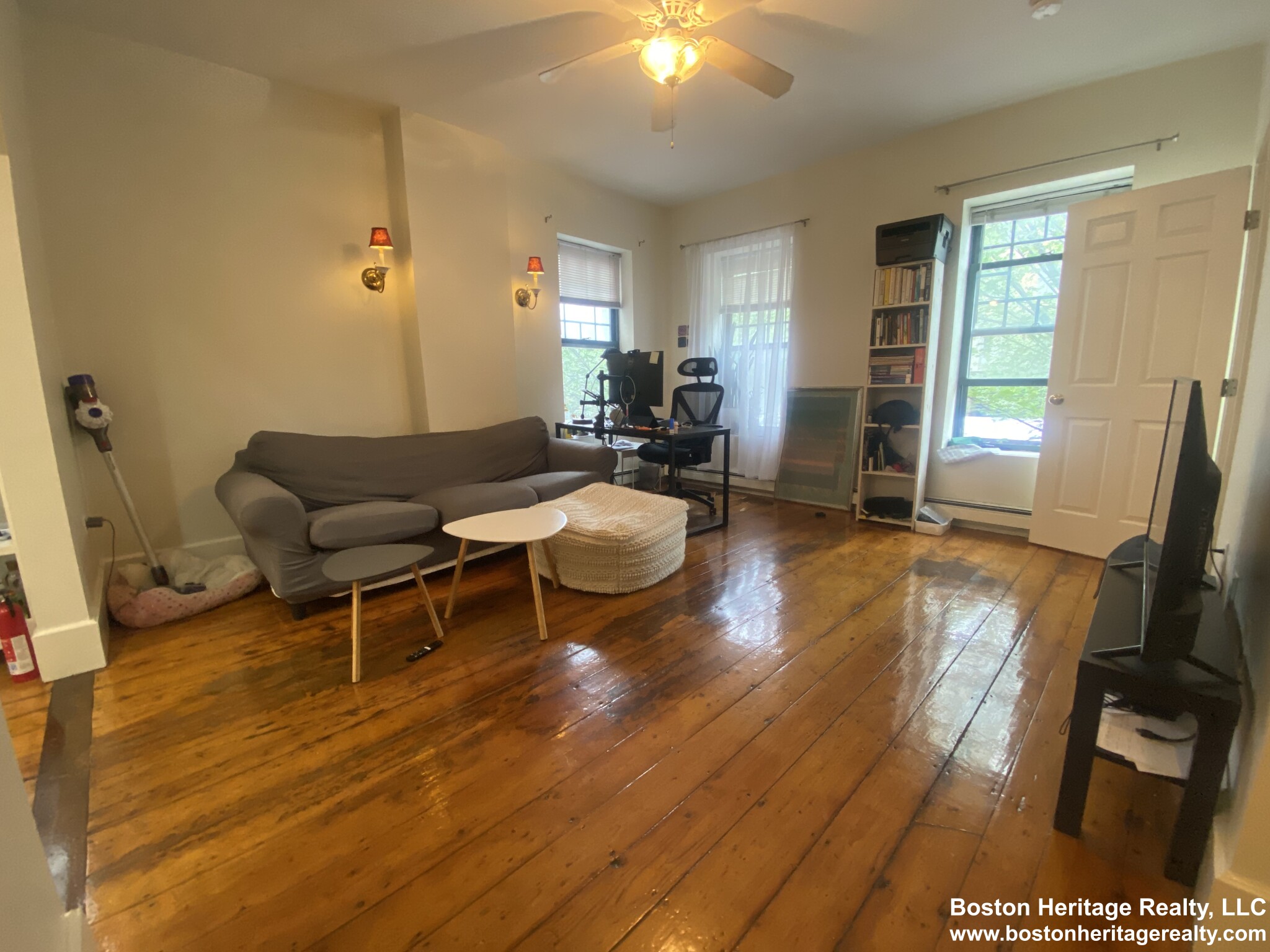 3 bed, 1 bath apartment for rent at 1675 Washington St Unit 3, South End — photo 1 of 8