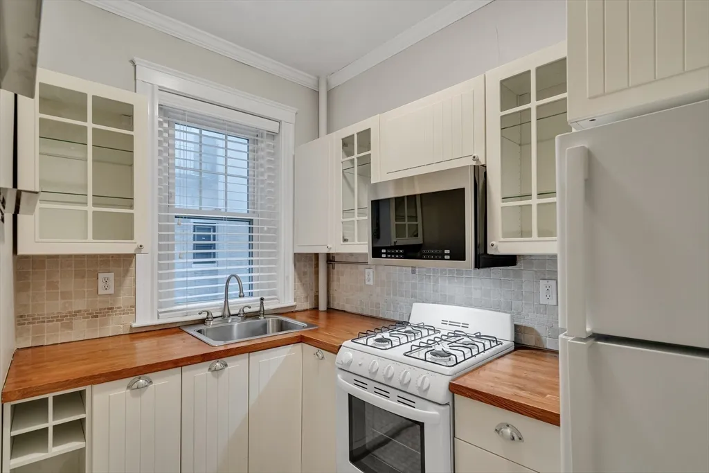 315 Allston St, Brighton