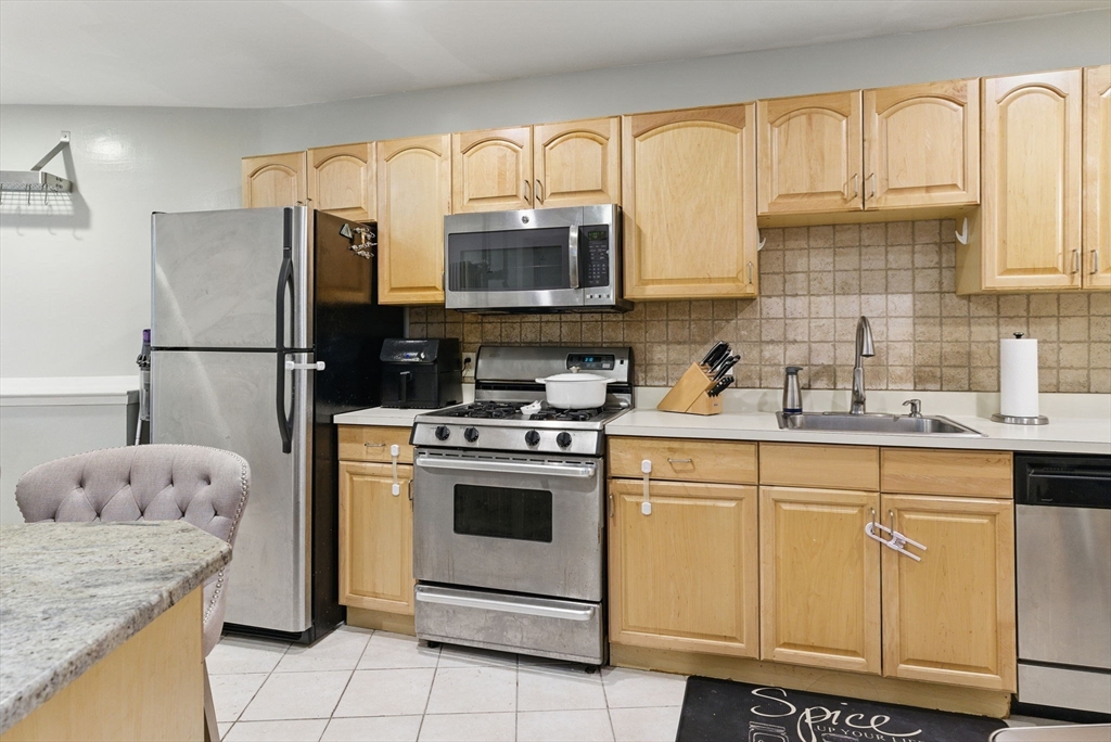 240 Brattle St, West Cambridge