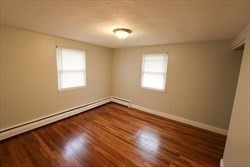 18 Essex St, North Quincy