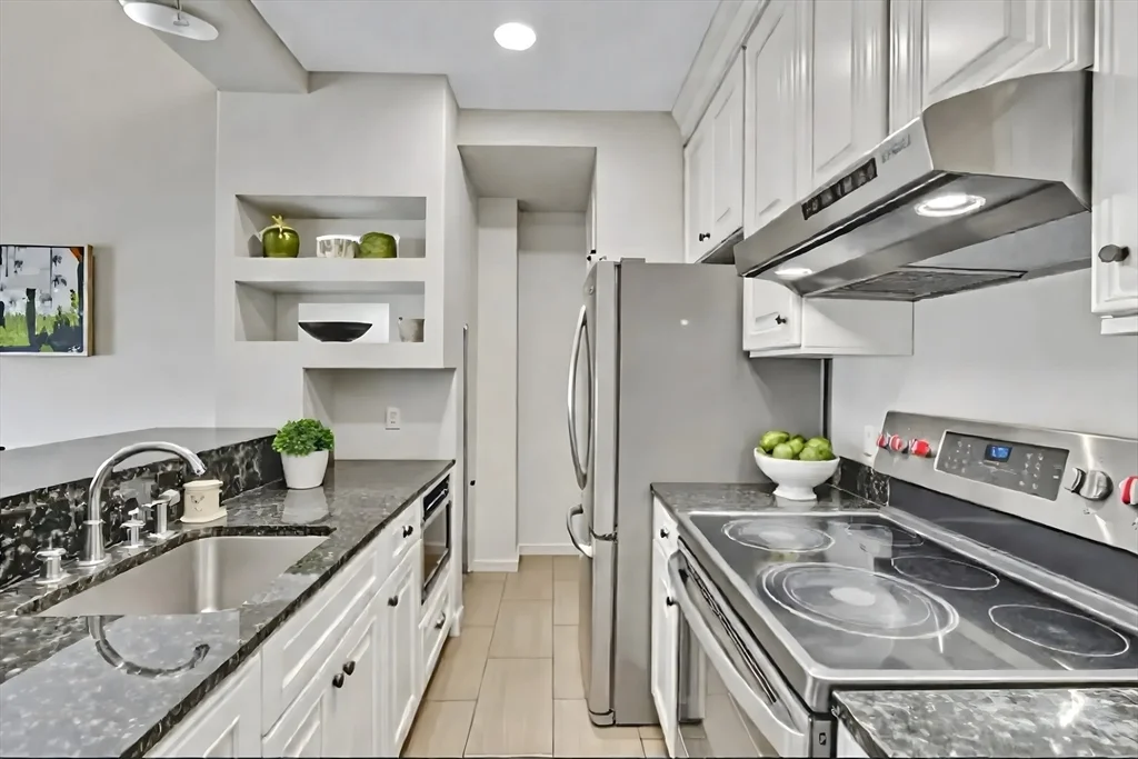 27 Worcester Sq, South End