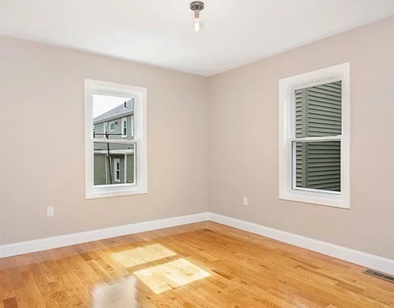 68 Edward St, Medford