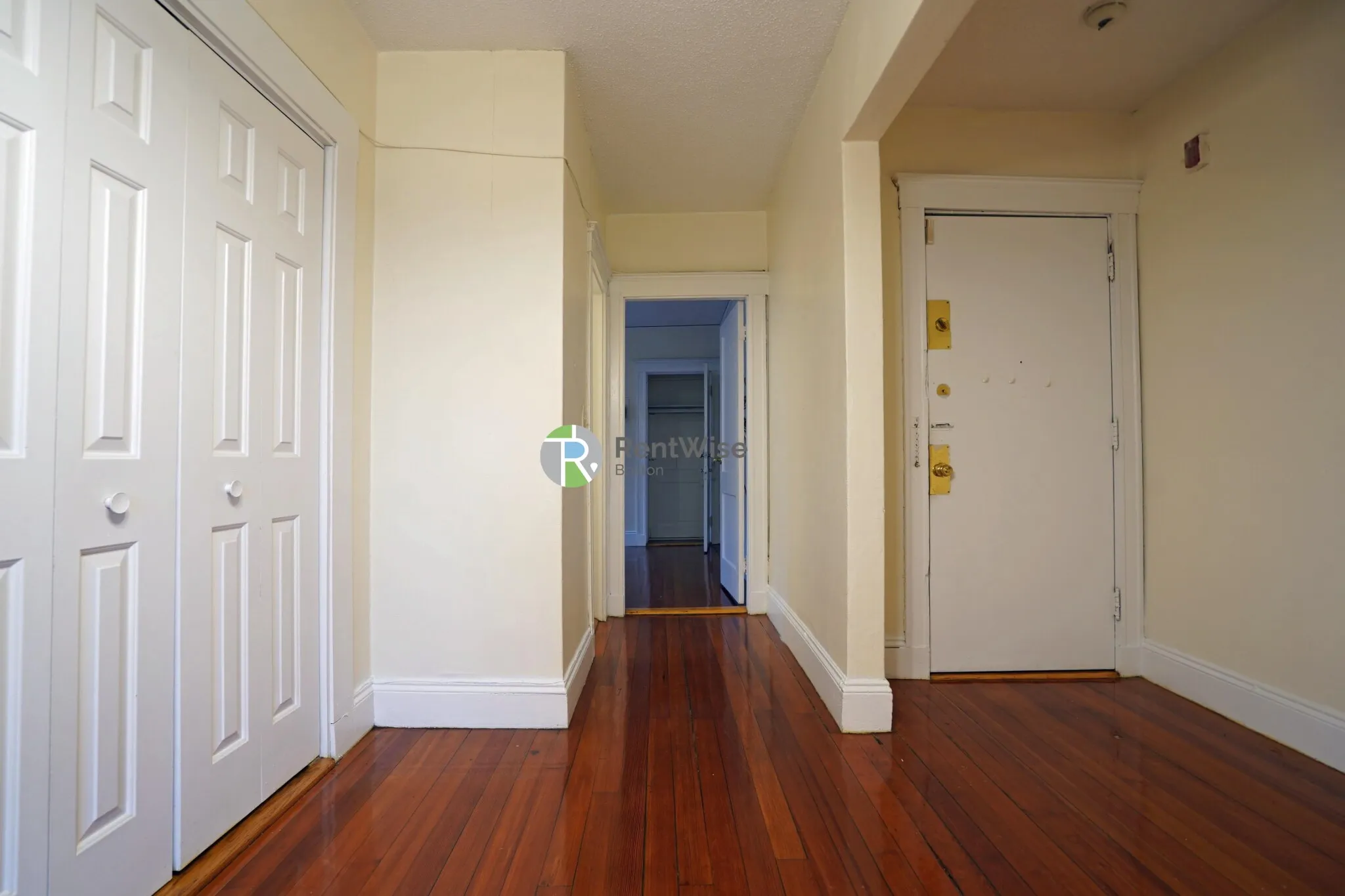518 Cambridge St, Allston