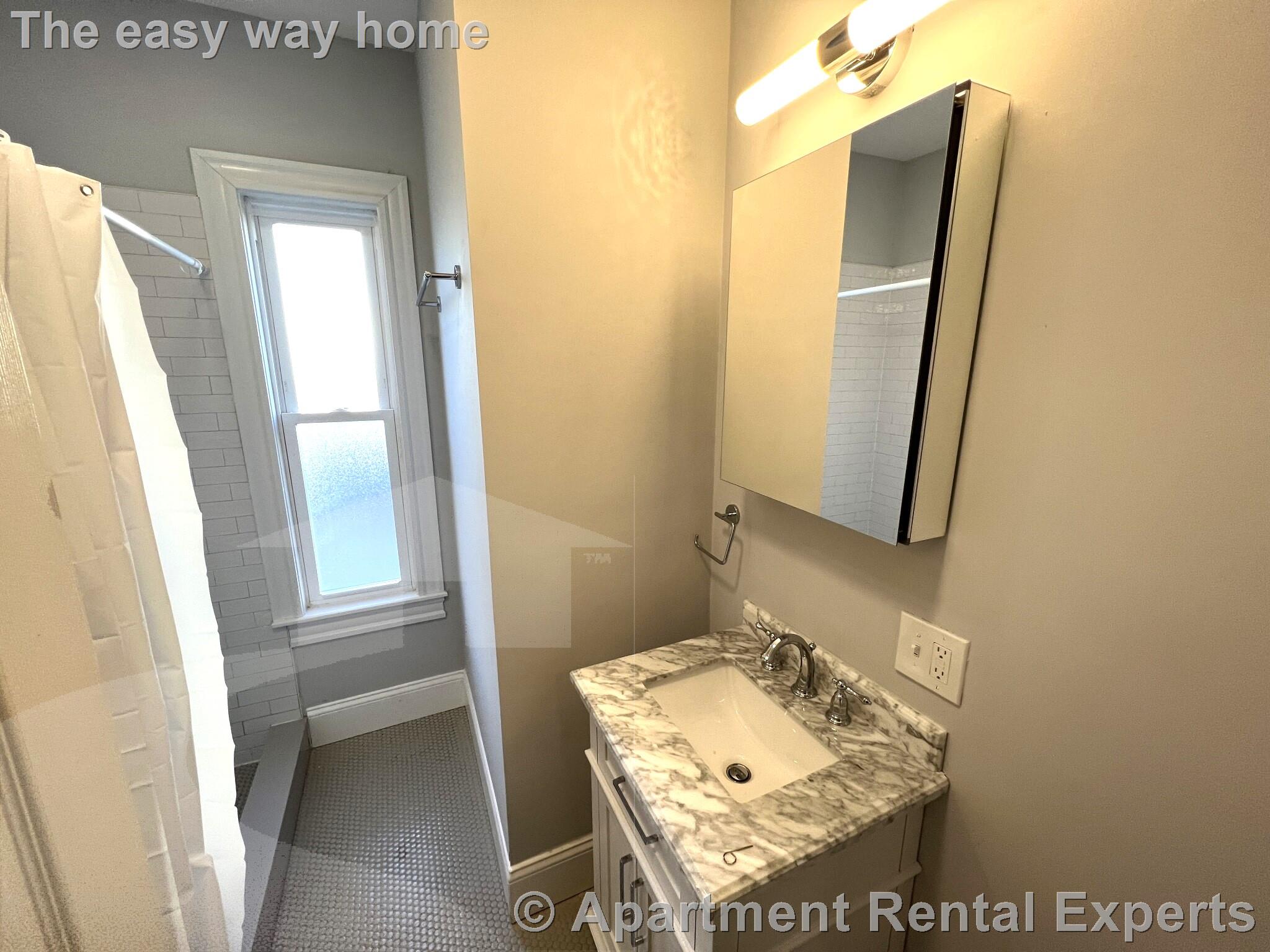 374 Oxford St, Porter Square