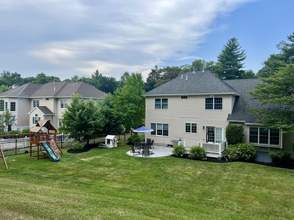 24 Endean Dr, Walpole