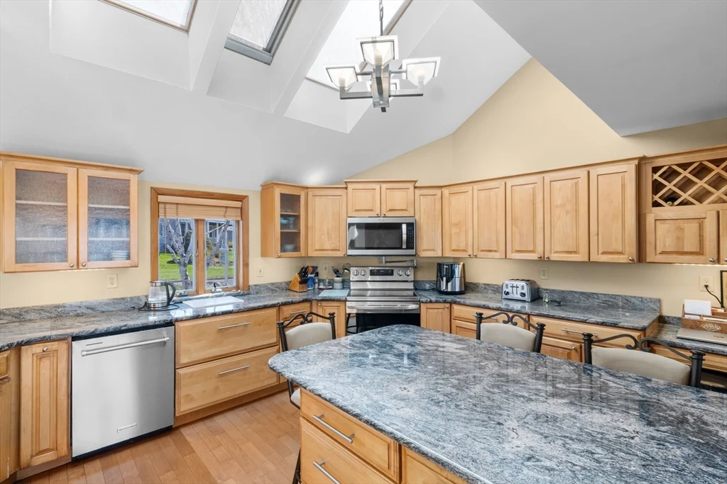 2 Windward Way, Sconticut Neck