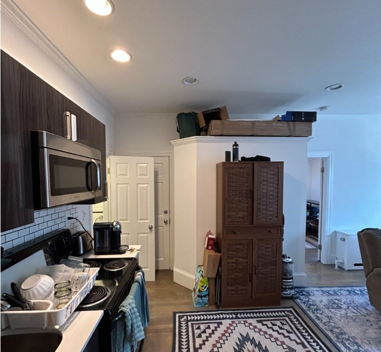 225 Newbury St, Back Bay