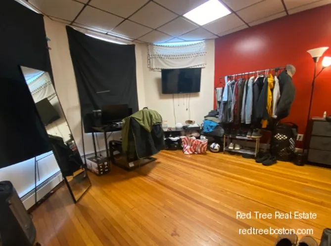 10 Beacon St, Downtown