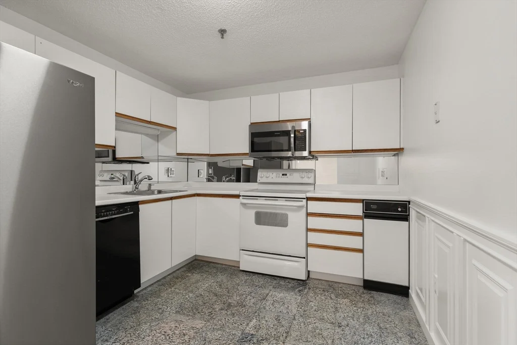 3920 Mystic Valley Pkwa, Medford