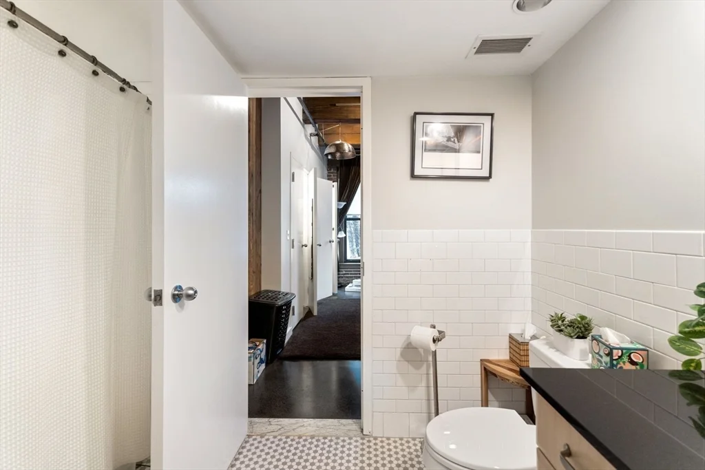 9 W Broadway, South Boston