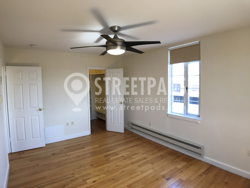 60 Brattle St, Harvard Square