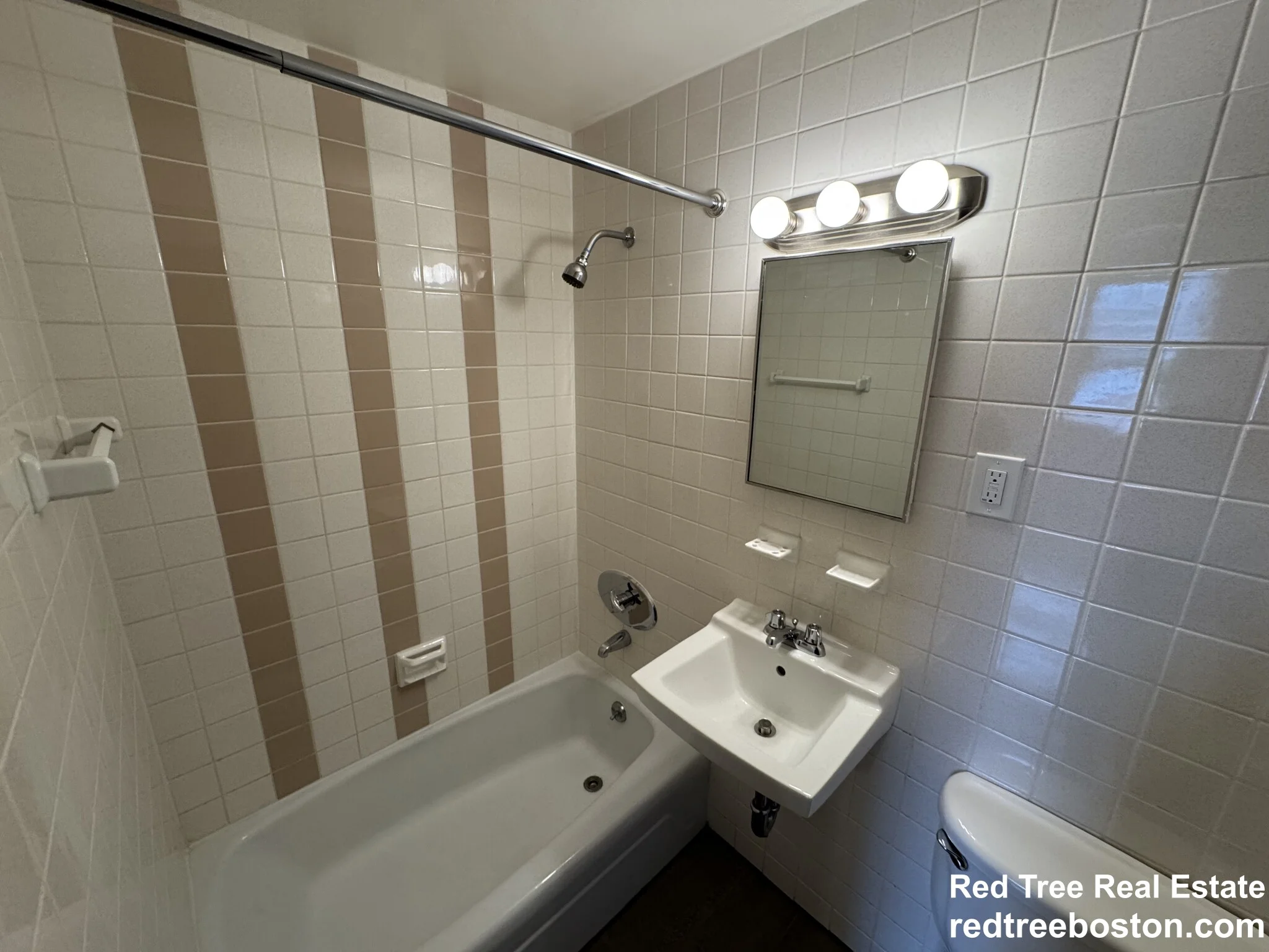 168 North Beacon St, Brighton