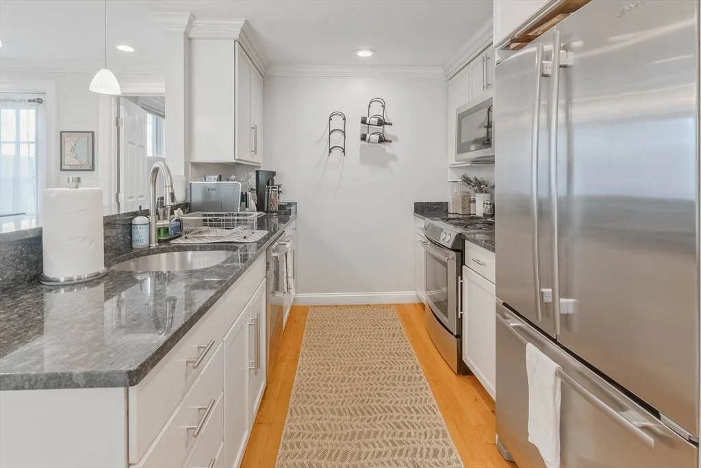 65 Green St, Charlestown