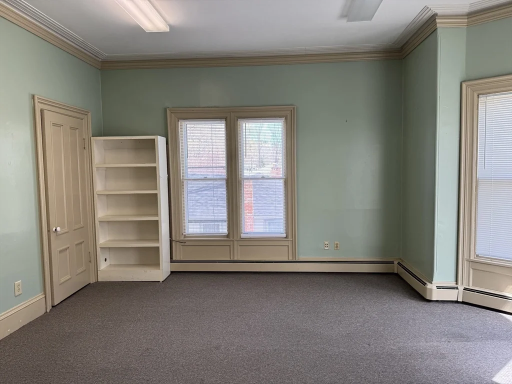 46 North Main St, West Brookfield