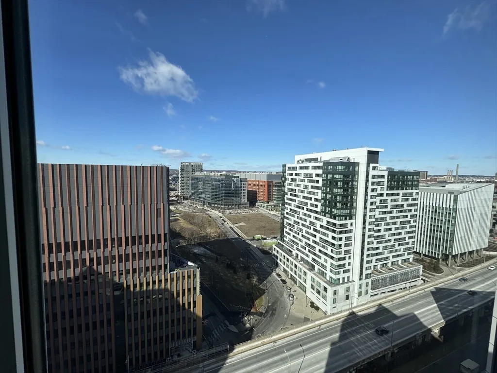 10 Museum Way, East Cambridge