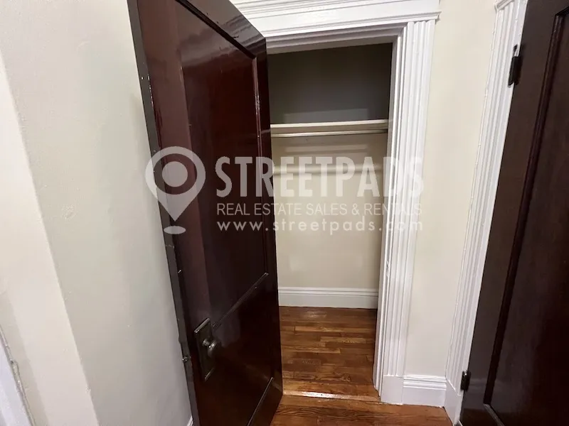 27 Park Dr, Fenway