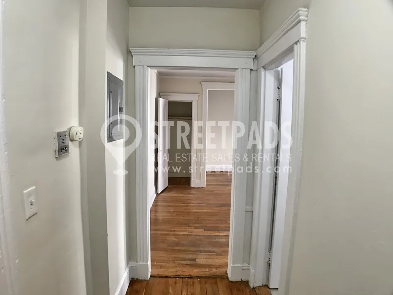 1197 Boylston St, Fenway