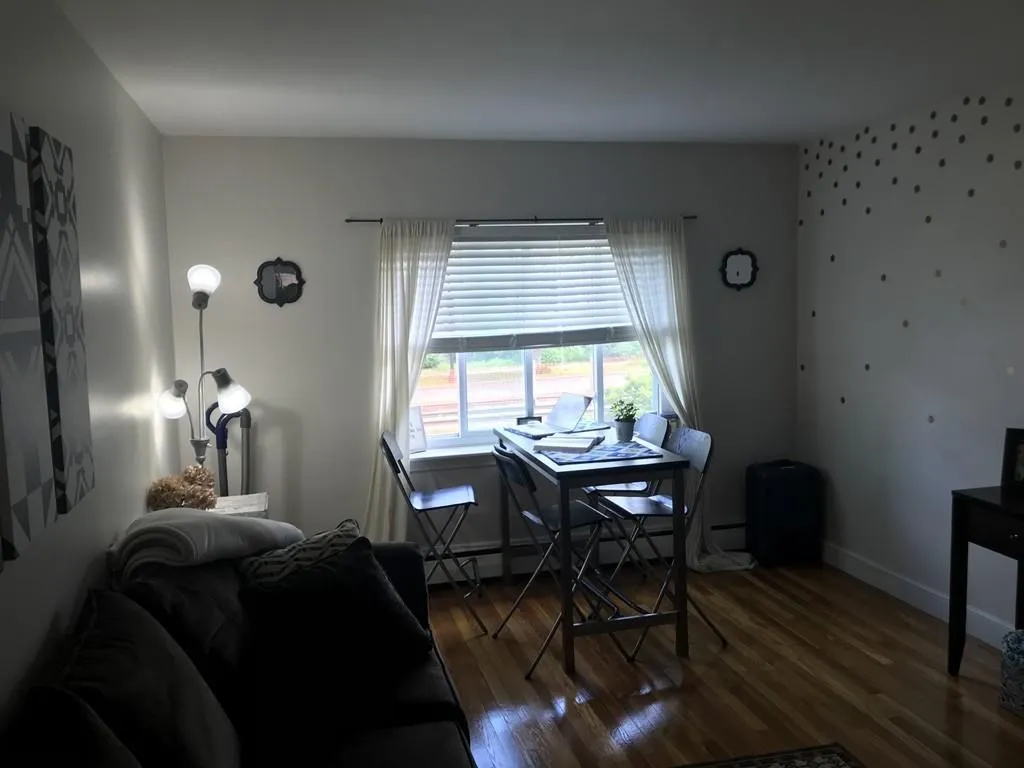 2012 Commonwealth Ave, Brighton