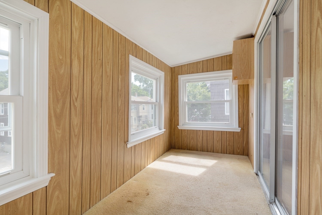 36 Thingvalla, Strawberry Hill