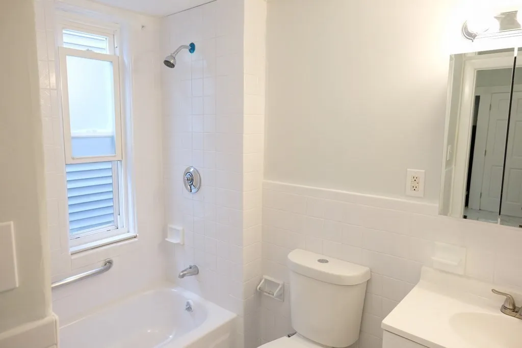 22 Howell St, Dorchester