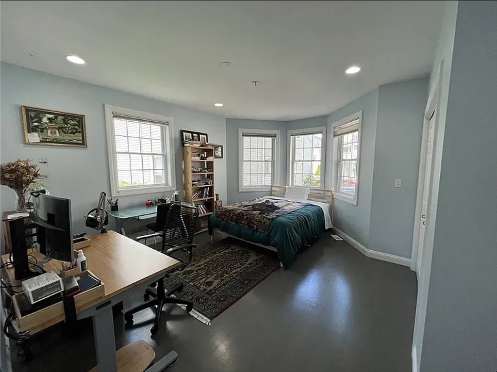 20R Cross St, East Somerville