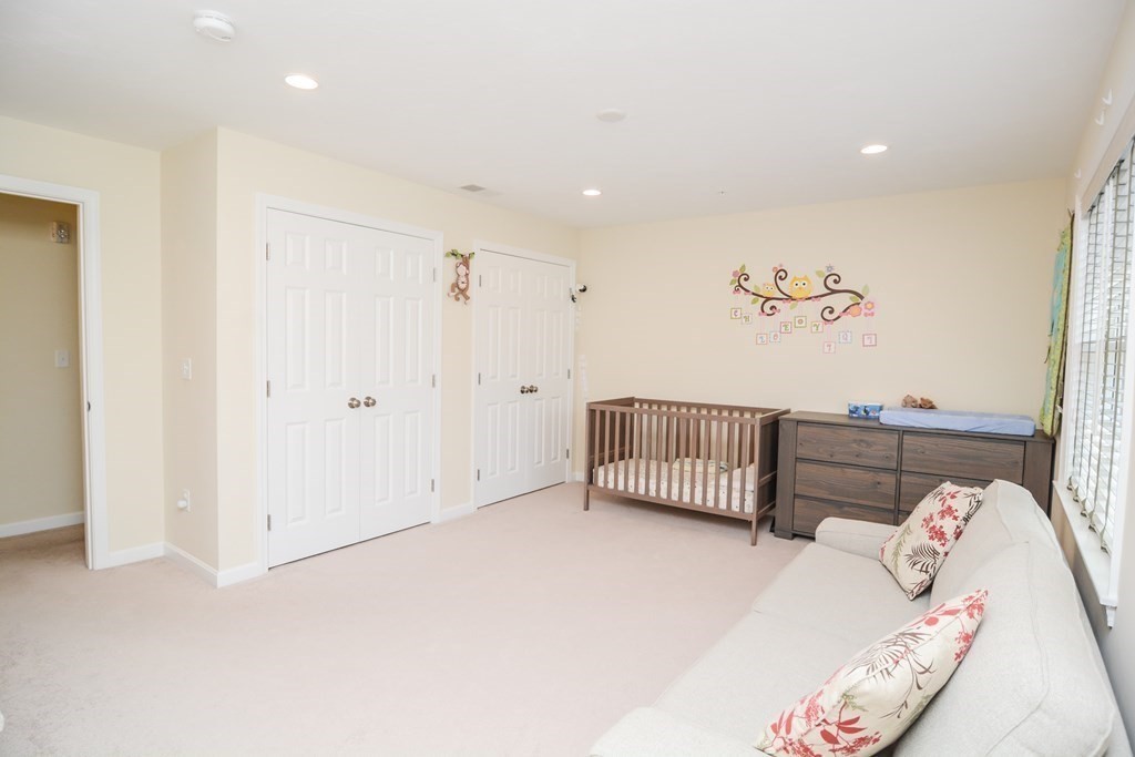 1975 Middlesex St, Lowell