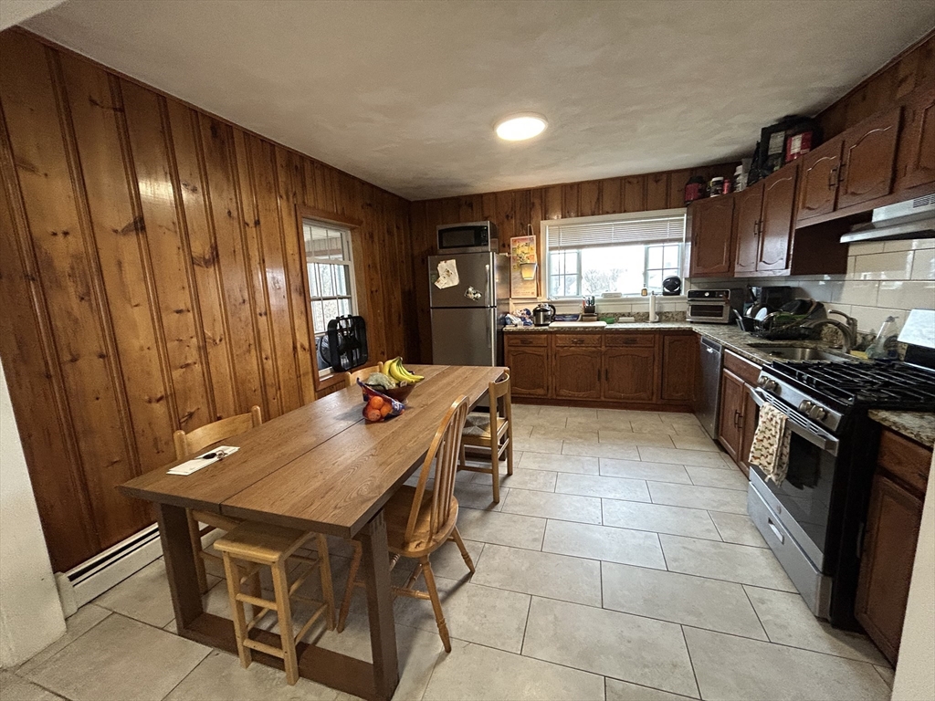 41 Hancock Ave, Medford