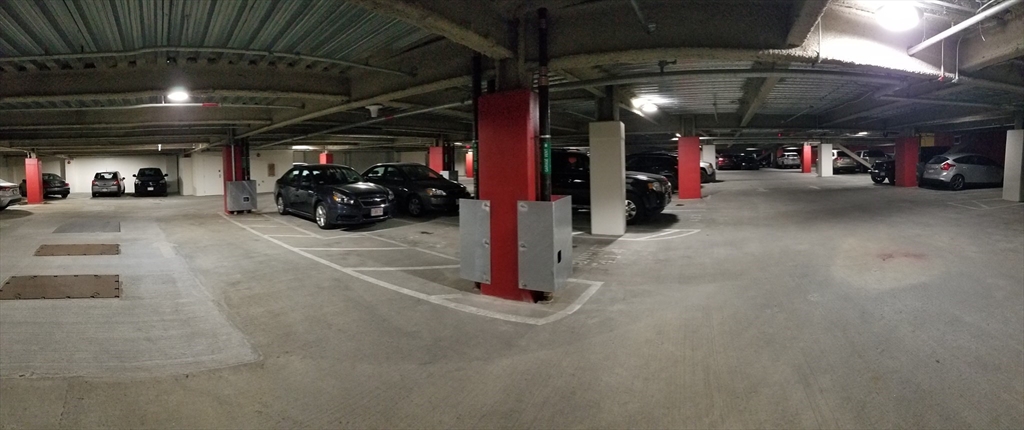 2 Earhart, East Cambridge