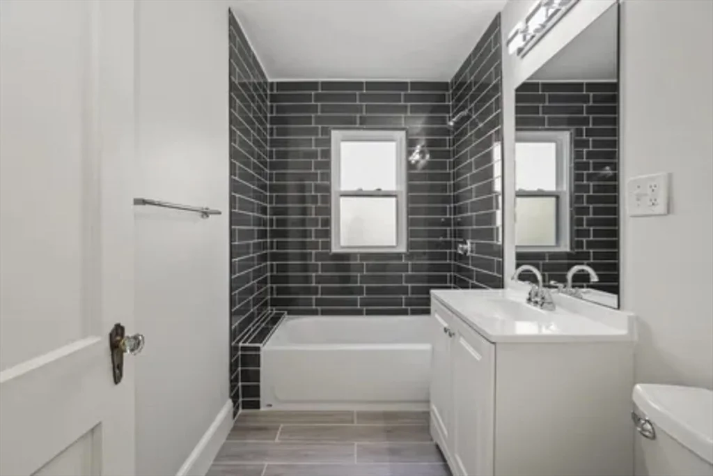 37 Gallivan Blvd, Mattapan