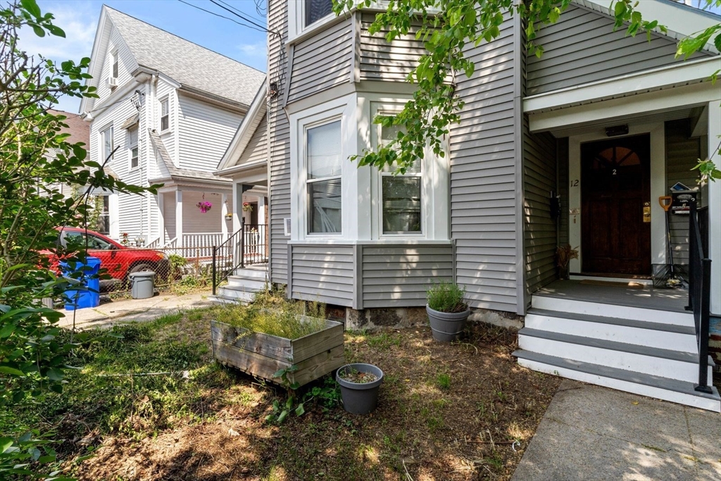 10-12 Bolster St, Jamaica Plain