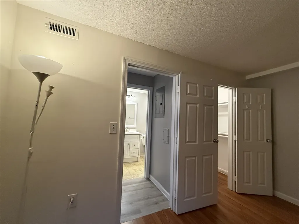 34 Walden Dr, Natick