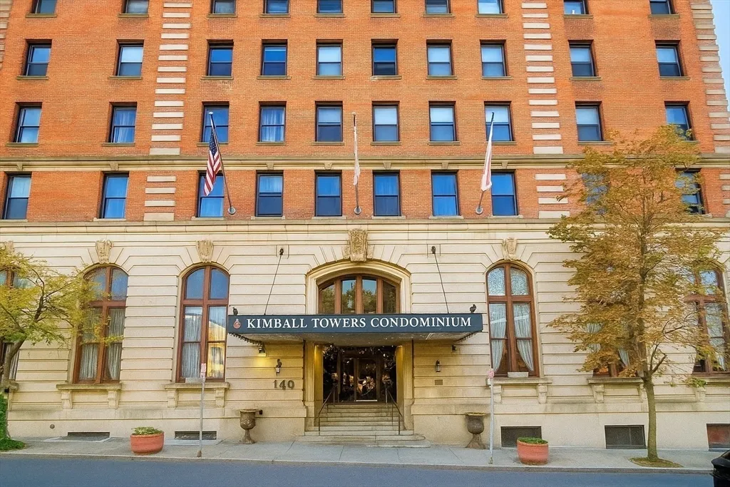 140 Chestnut, Springfield