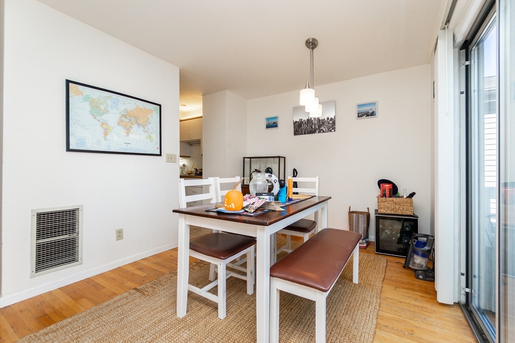 31 Henry St, Cambridgeport