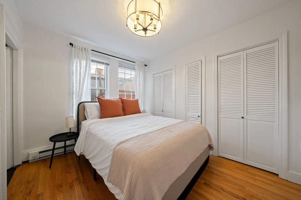 102 Revere St, Beacon Hill