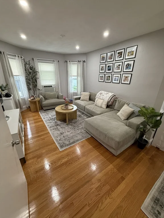 229 Spring St, Medford