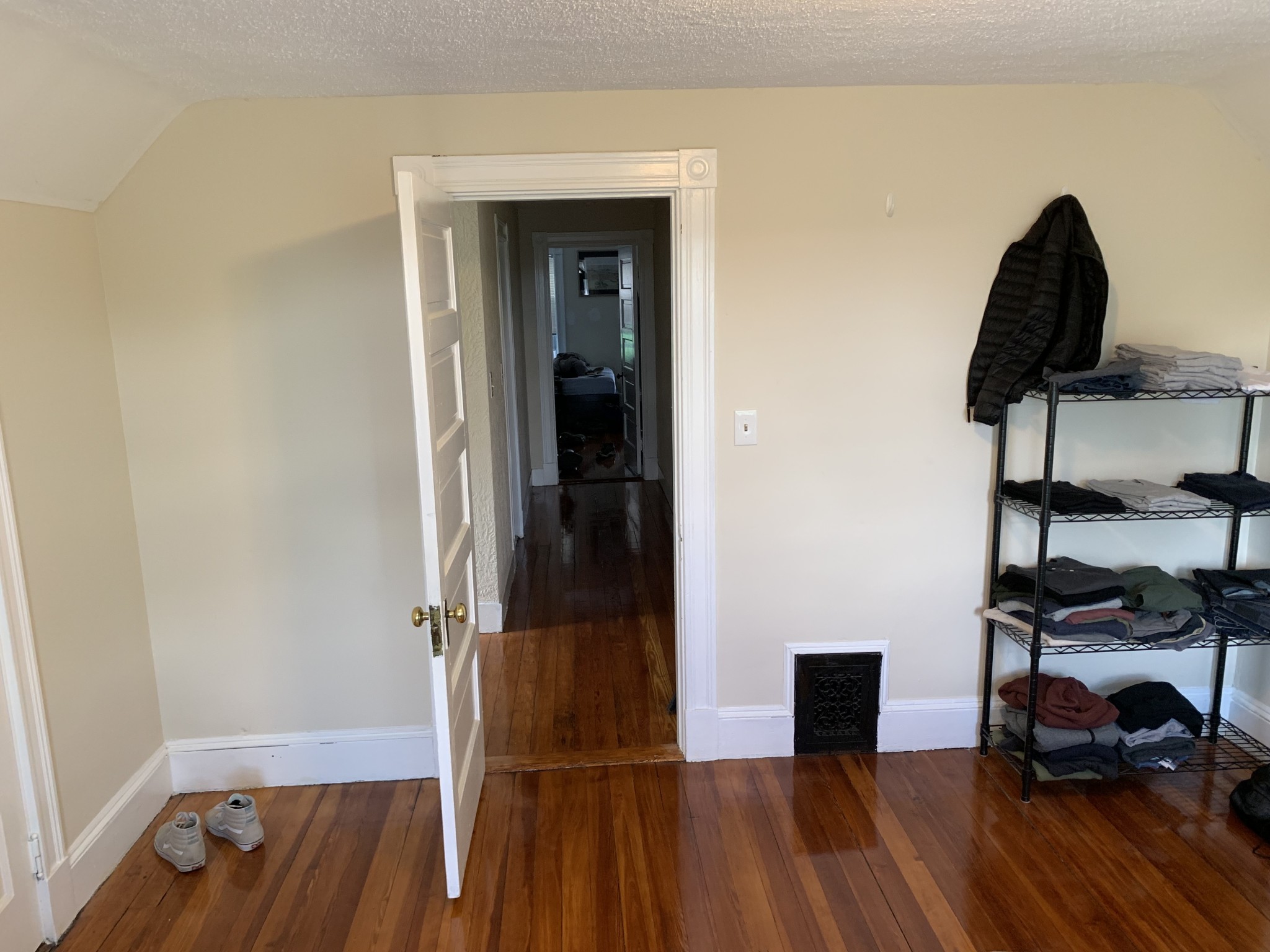 1081 Broadway, Teele Square