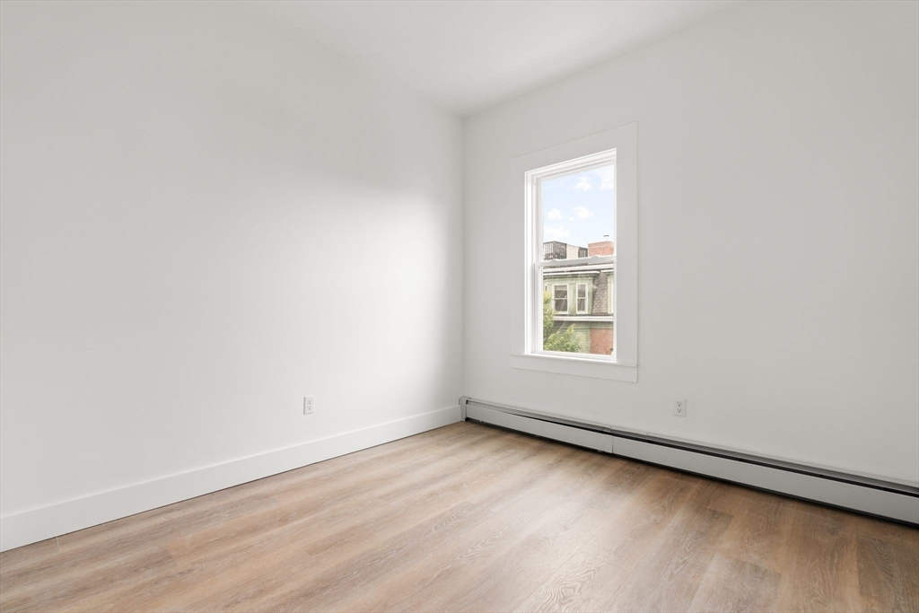 467 E 3rd St, South Boston