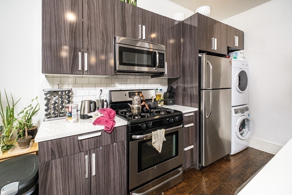 112 Glen St, East Somerville