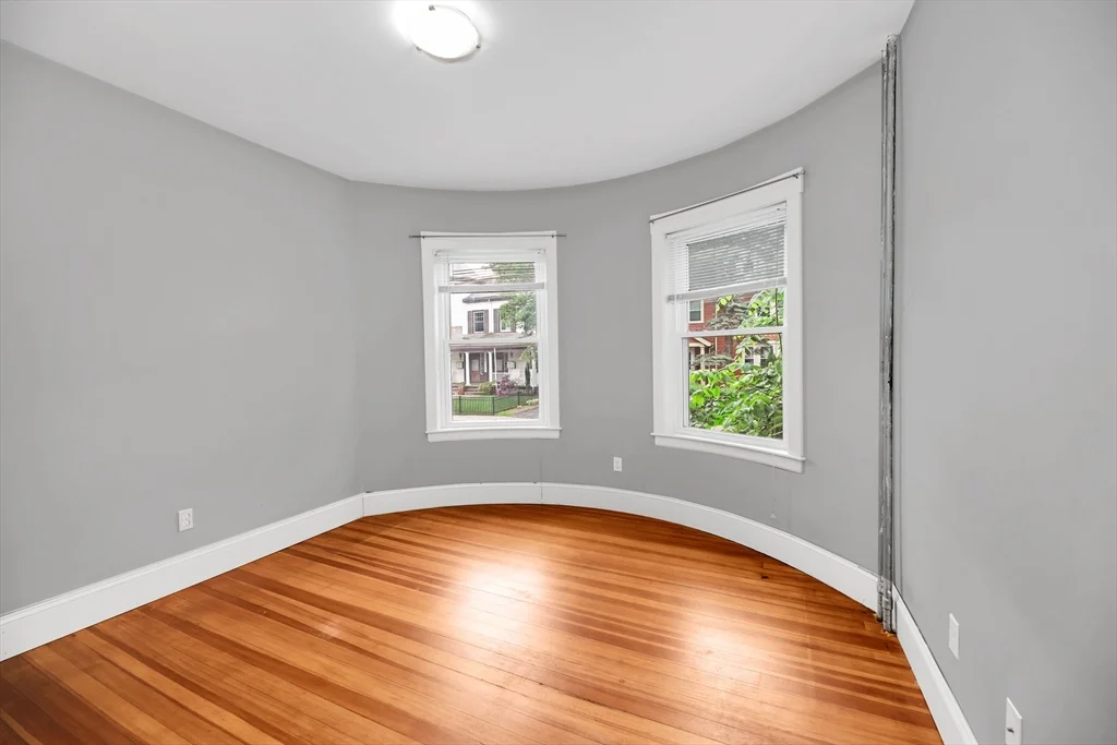 79 Perkins St, Jamaica Plain